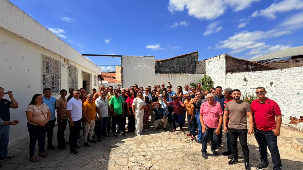 Com planejamento financeiro, prefeito Helder Carvalho antecipa incentivos para ACS, ACE e fiscais de Vigilância Sanitária